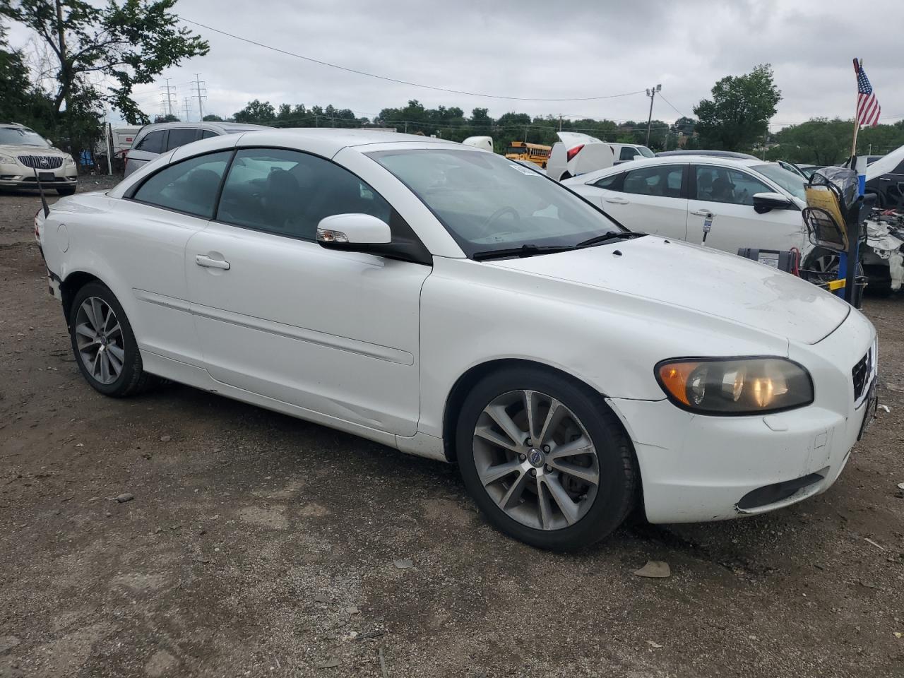 2010 Volvo C70 T5 - Image 4