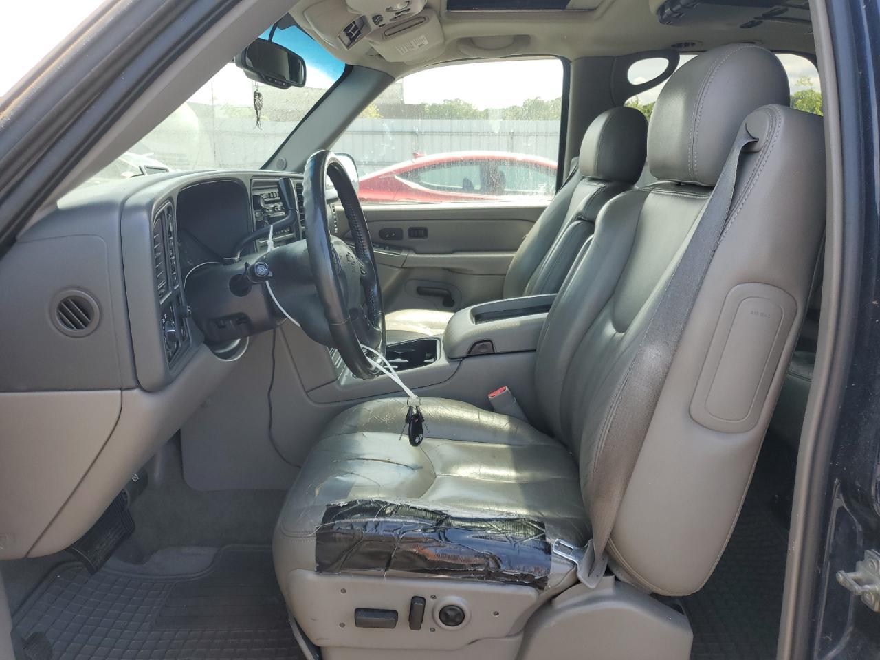 2004 Chevrolet Tahoe K1500 - Image 7