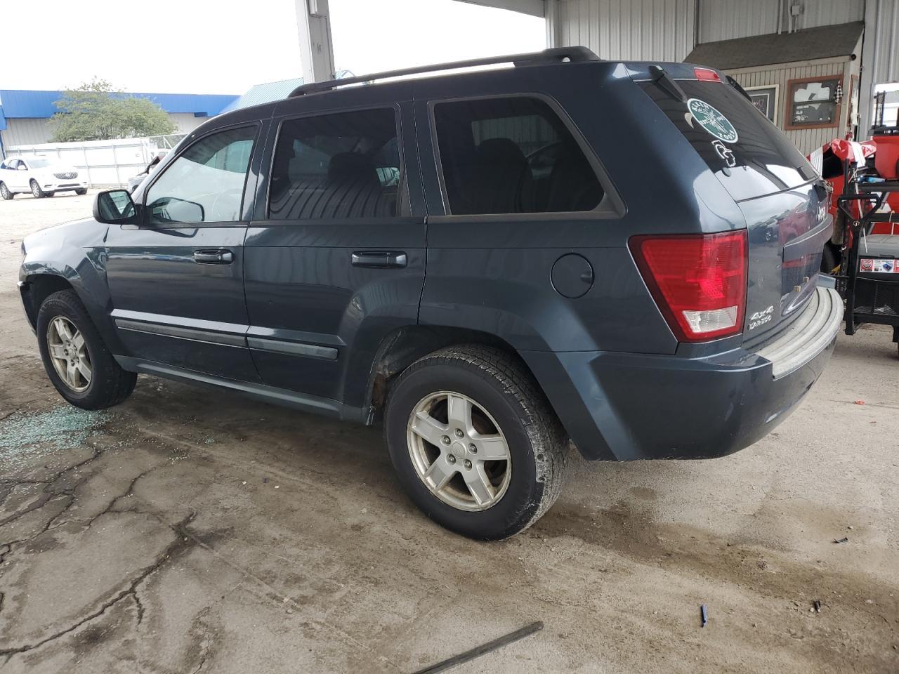 2007 Jeep Grand Cherokee Laredo - Image 2