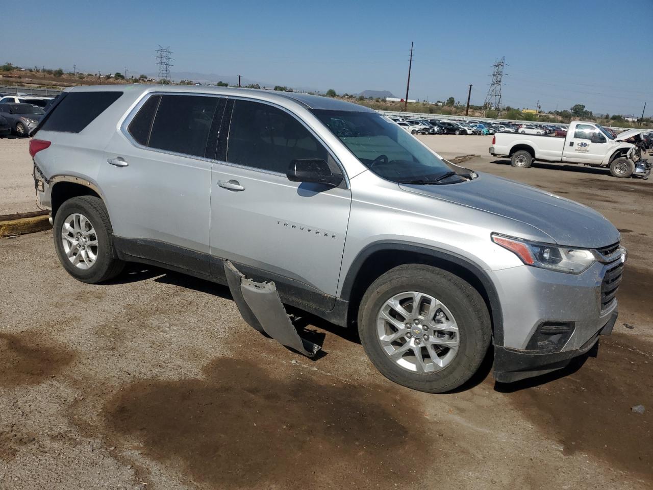 2021 Chevrolet Traverse Ls - Image 4