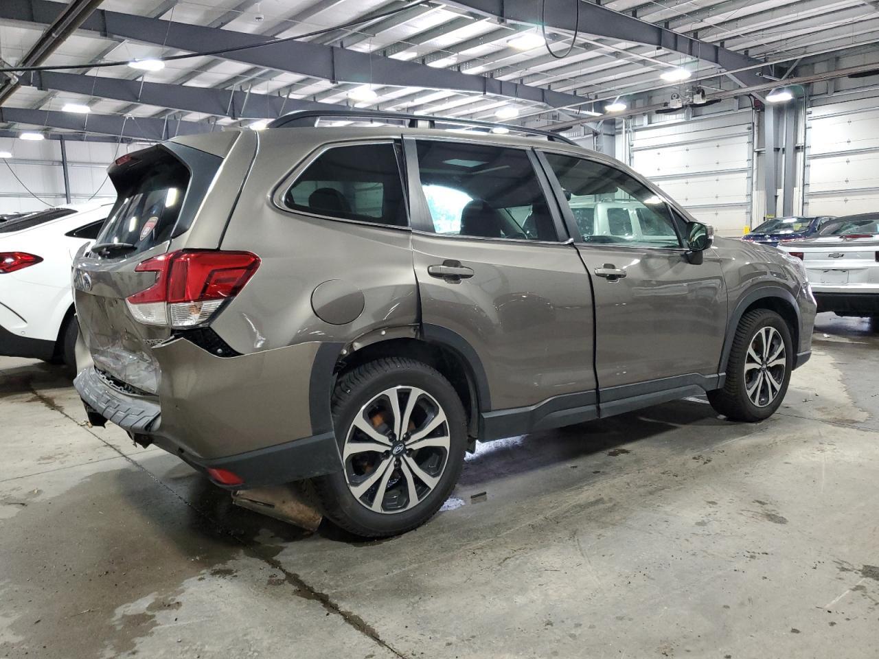 2020 Subaru Forester Limited - Фото 3