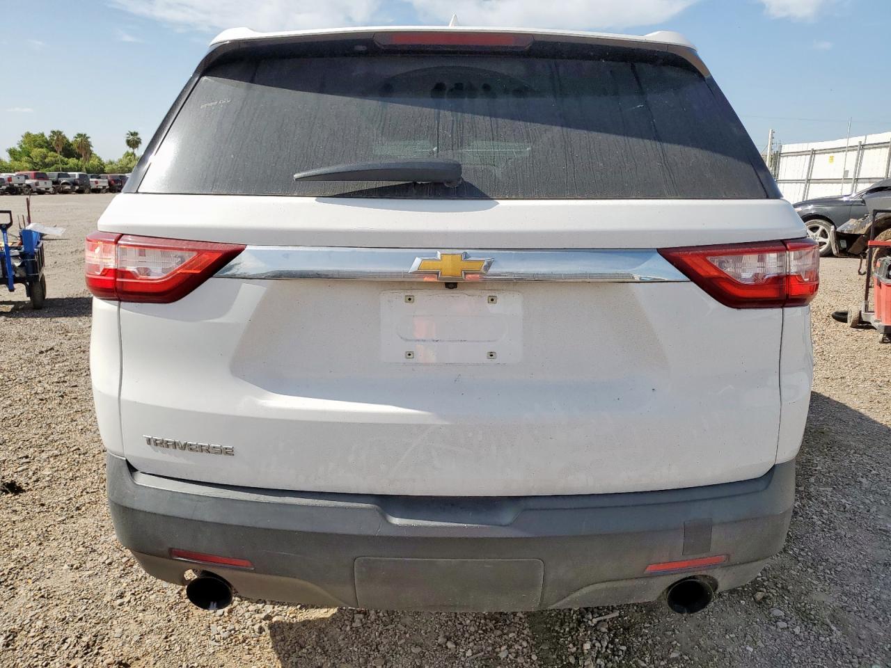 2018 Chevrolet Traverse Ls - Фото 6