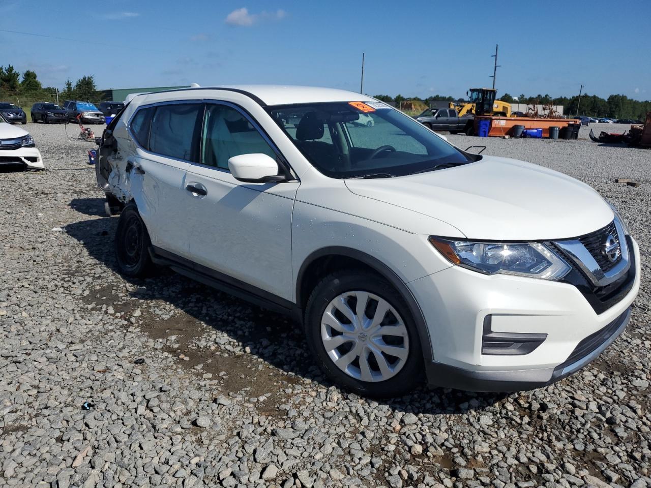 2017 Nissan Rogue S - Image 4