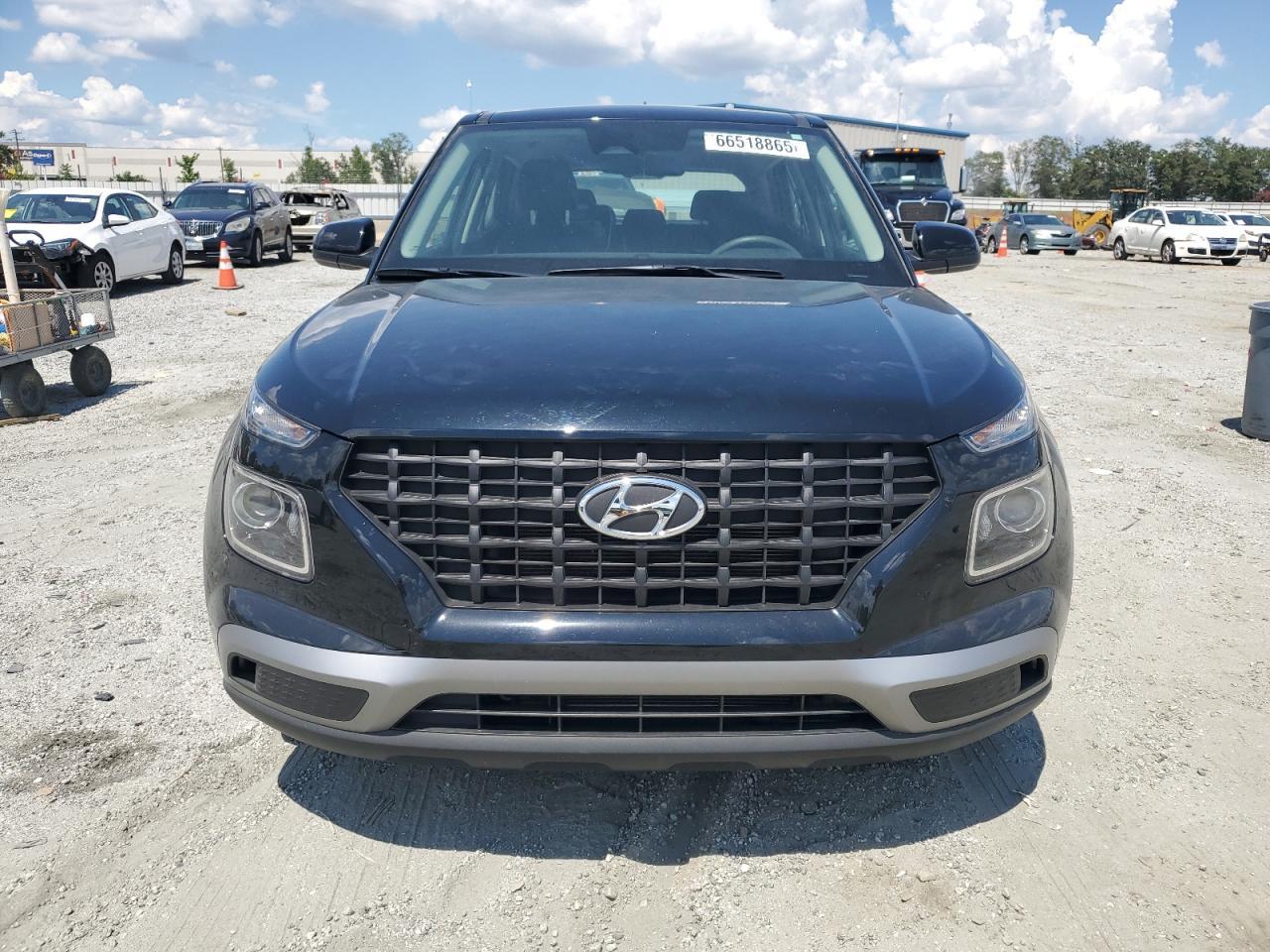2023 Hyundai Venue Se - Image 5