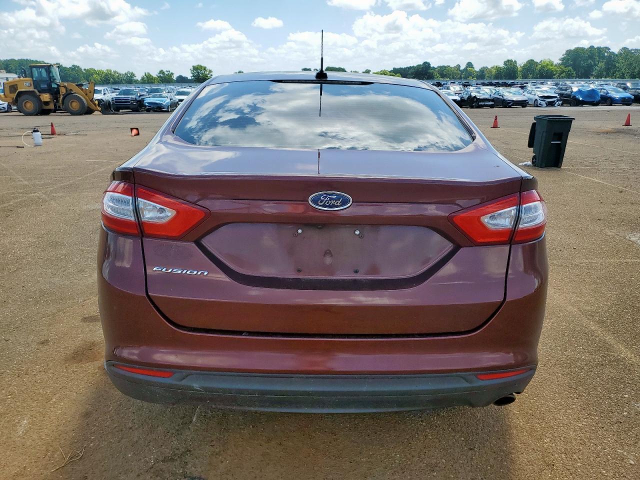 2015 Ford Fusion S - Фото 6