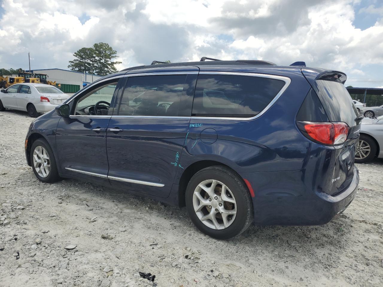 2017 Chrysler Pacifica Touring L - Фото 2