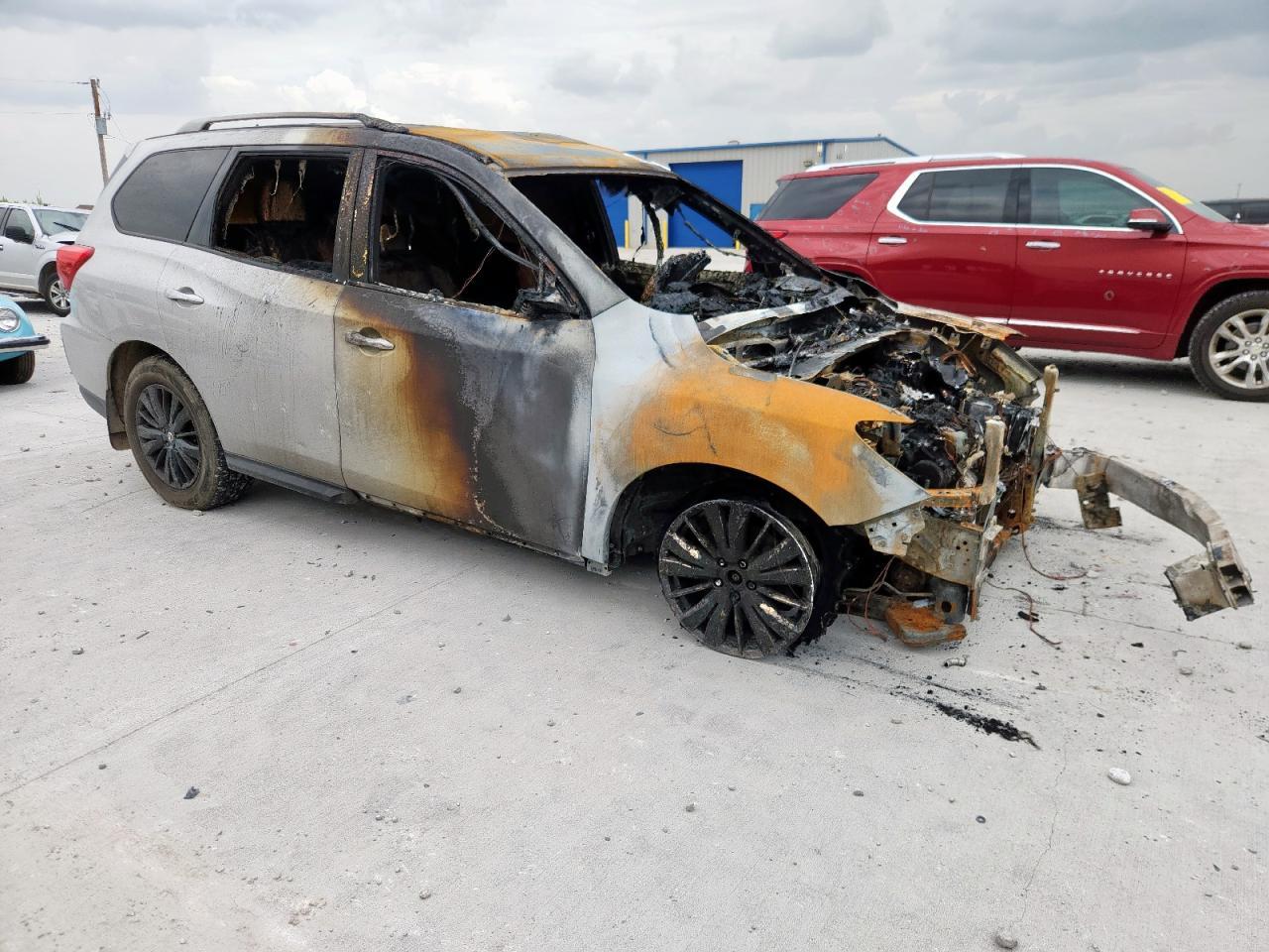 2017 Nissan Pathfinder S - Фото 4