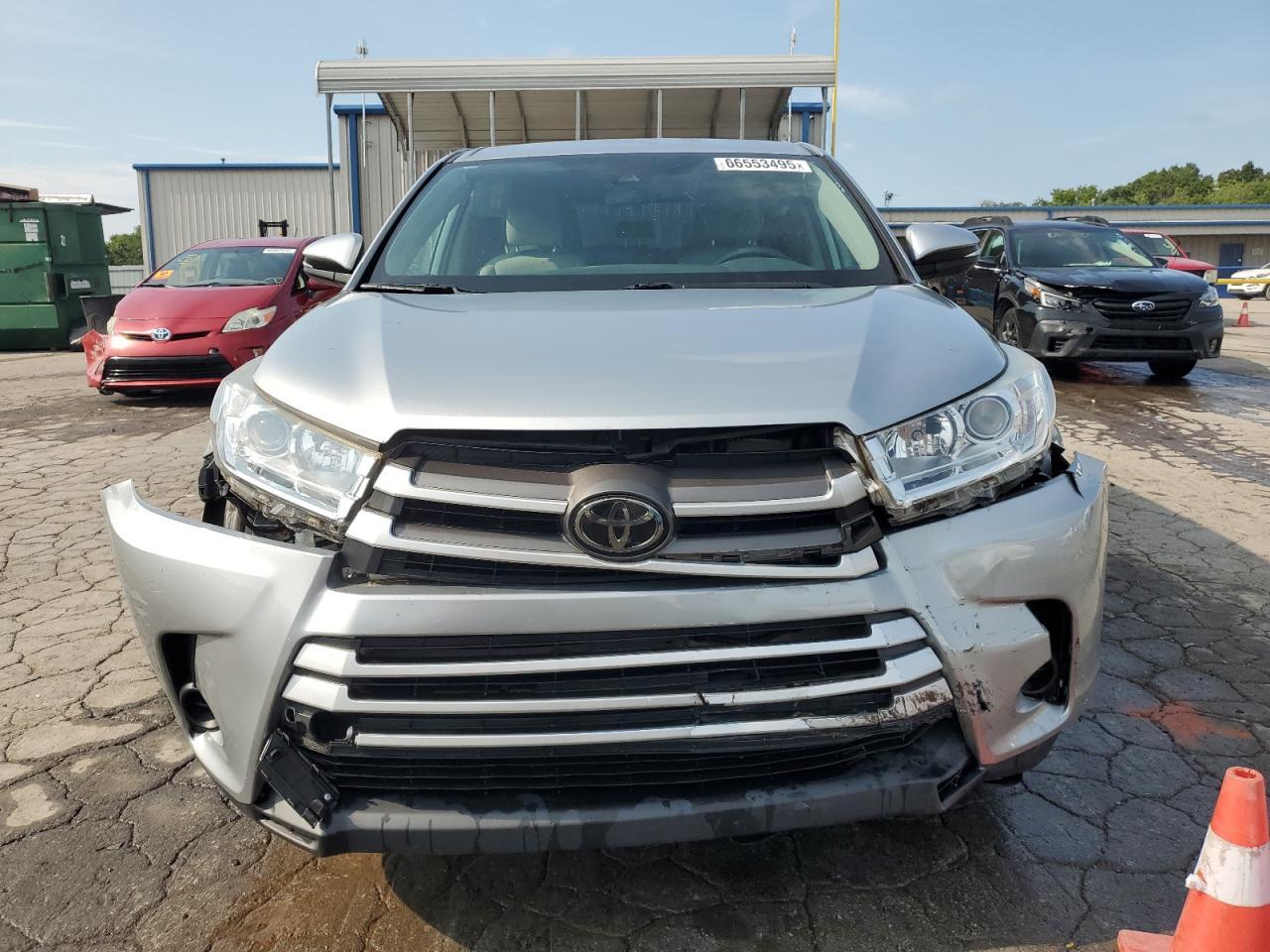 2018 Toyota Highlander Le - Фото 5