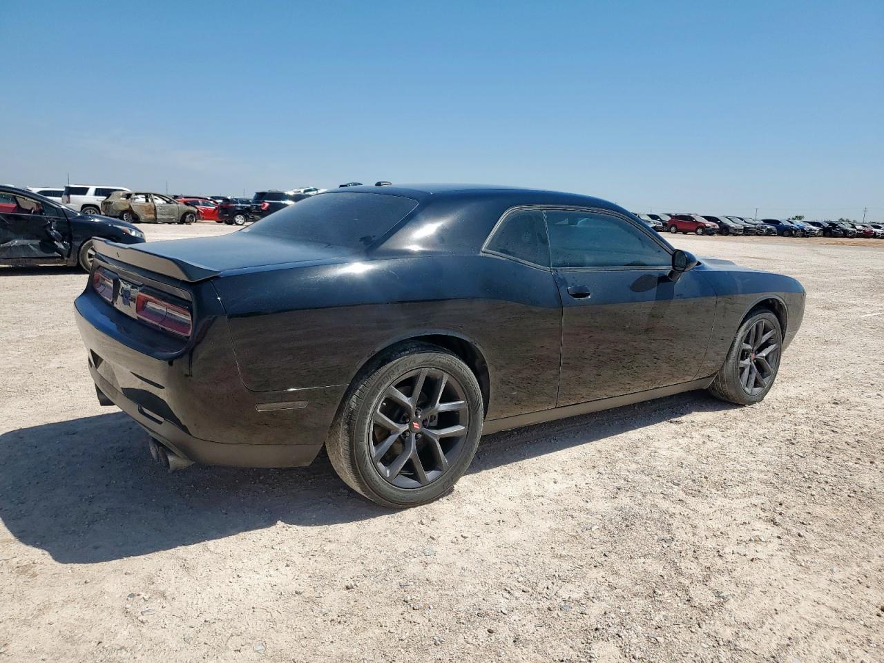 2021 Dodge Challenger Sxt - Фото 3