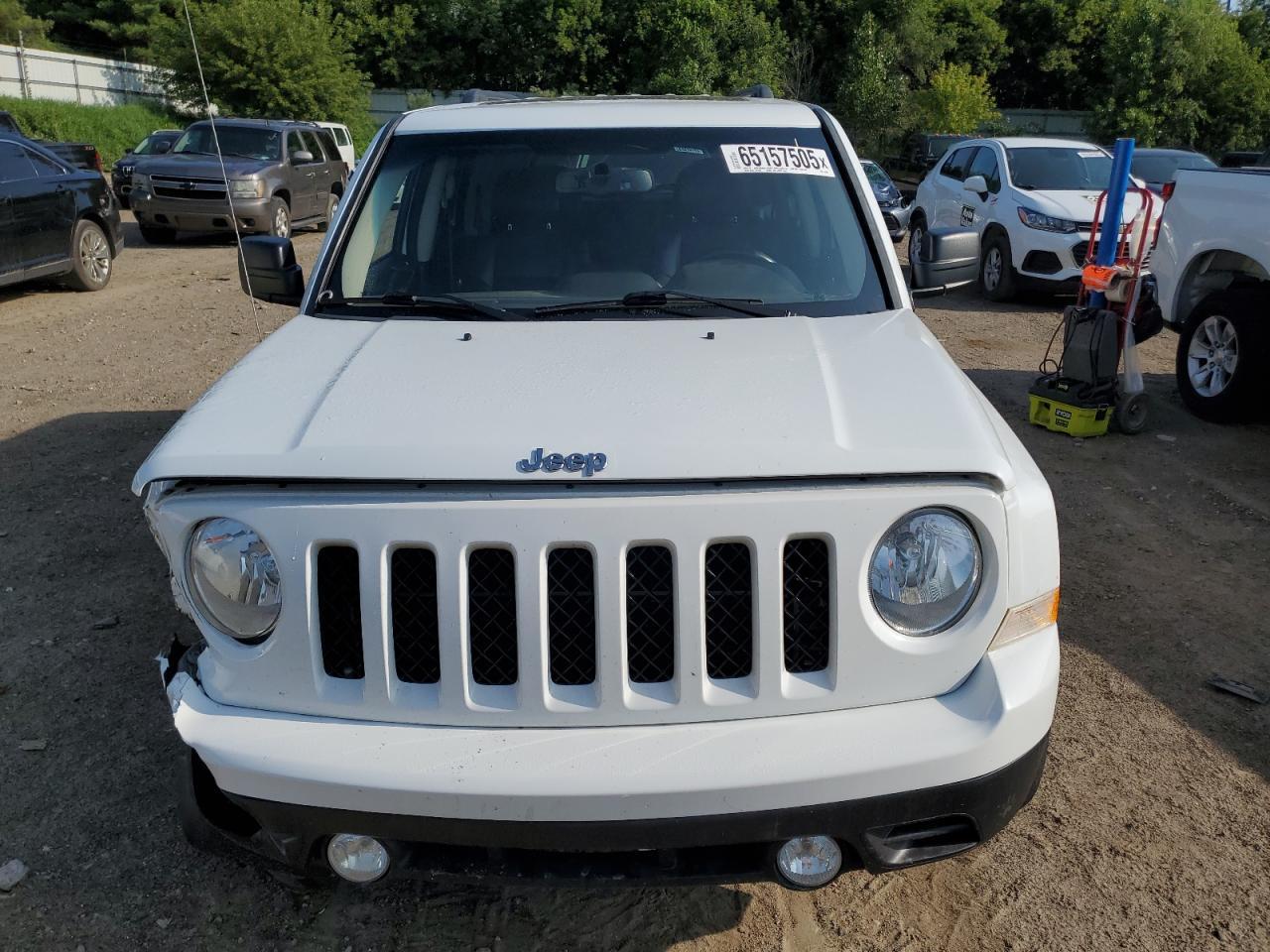 2015 Jeep Patriot Latitude - Фото 5