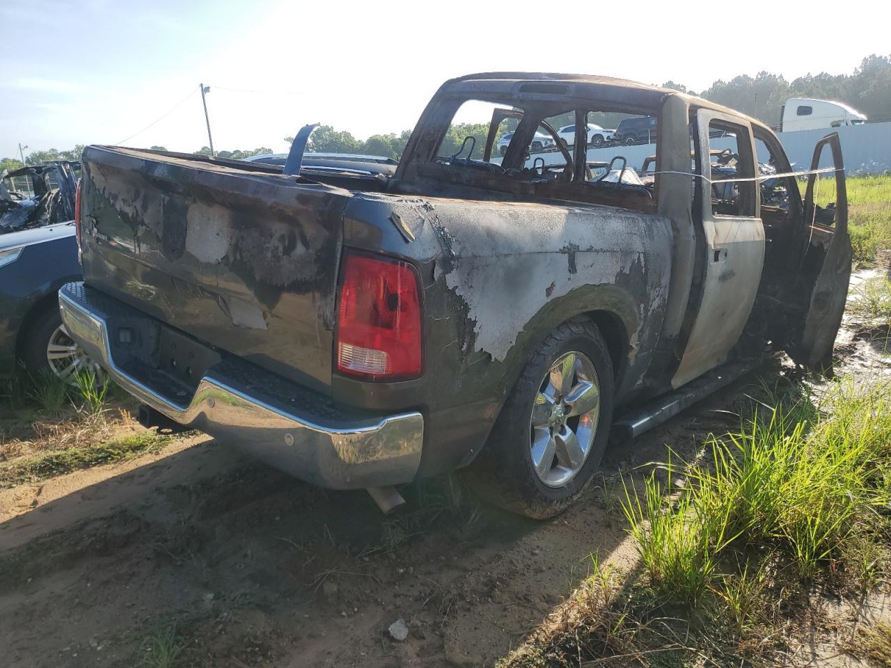 2016 Ram 1500 Slt - Image 3