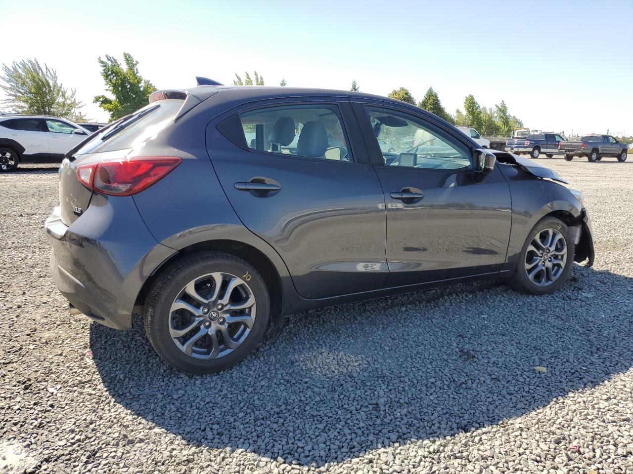 2020 Toyota Yaris Le - Image 3