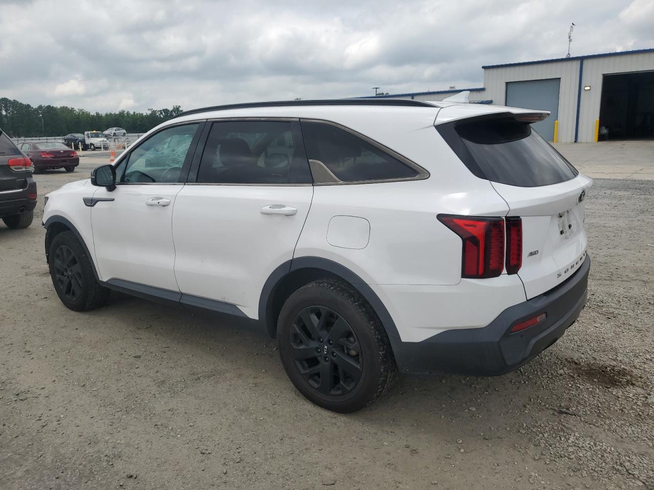 2021 Kia Sorento S - Фото 2