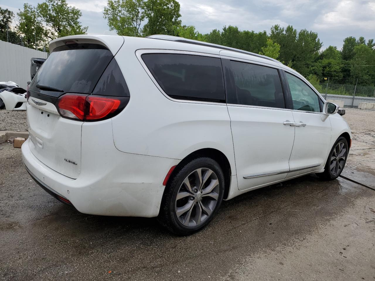 2018 Chrysler Pacifica Limited - Фото 3