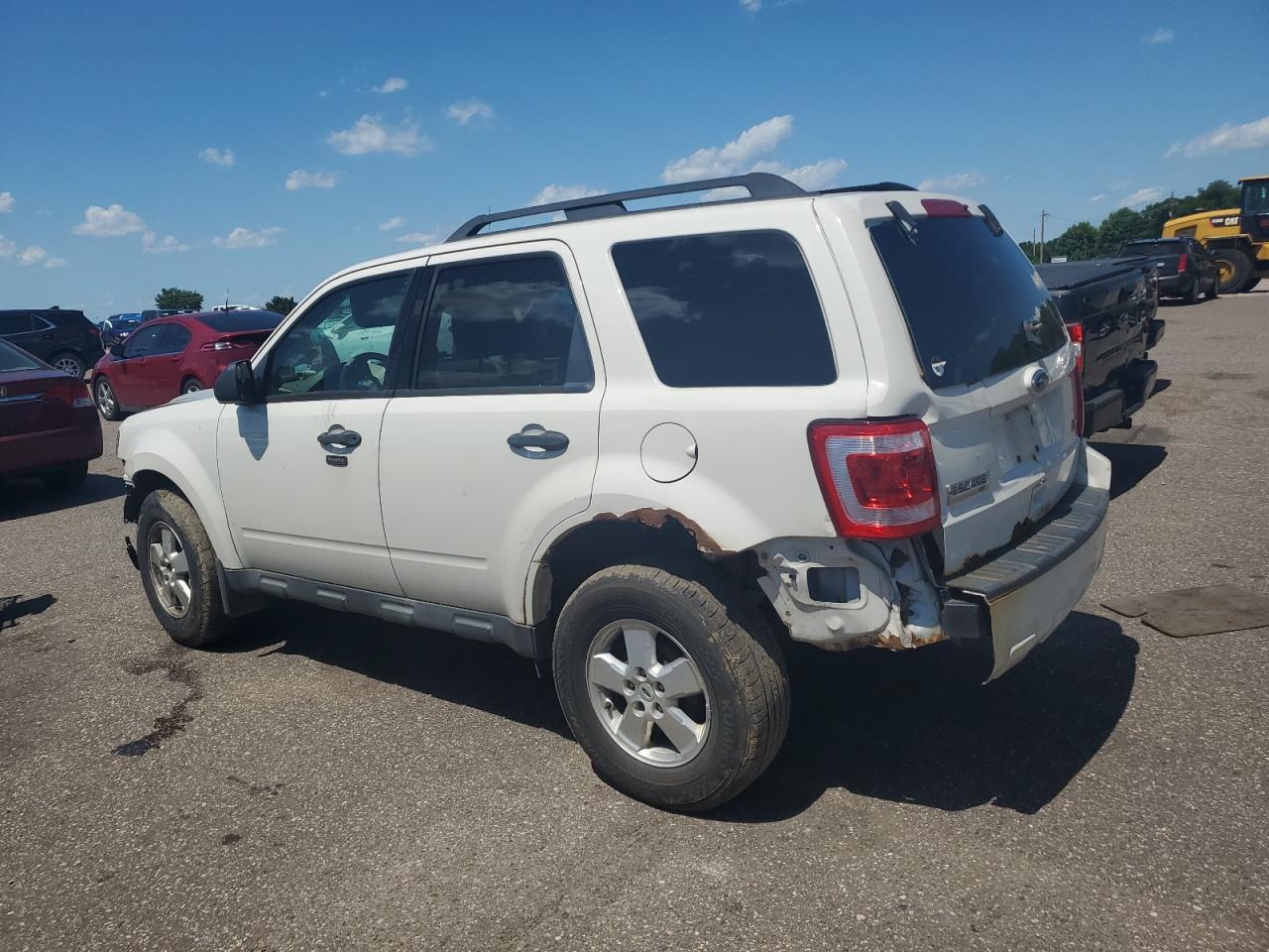 2010 Ford Escape Xlt - Image 2