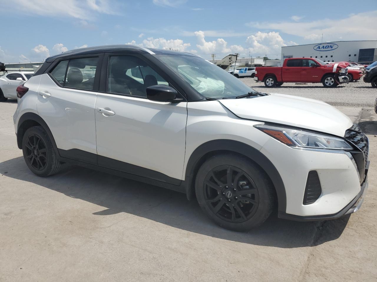 2023 Nissan Kicks Sv - Image 4
