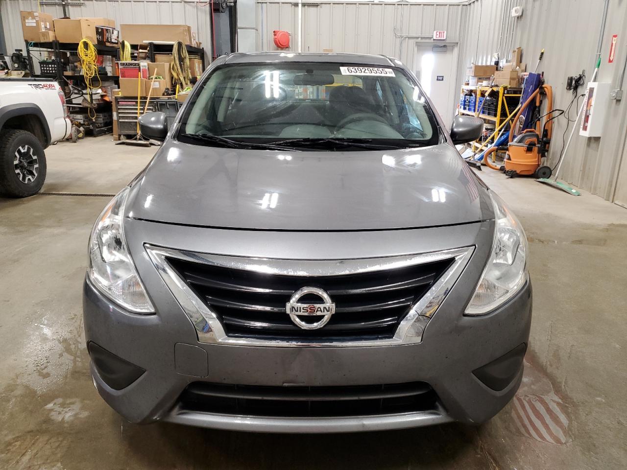 2017 Nissan Versa S - Image 5