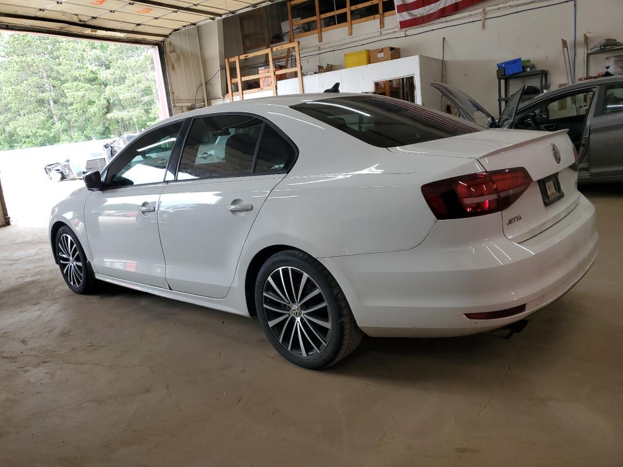 2016 Volkswagen Jetta Sport - Image 2