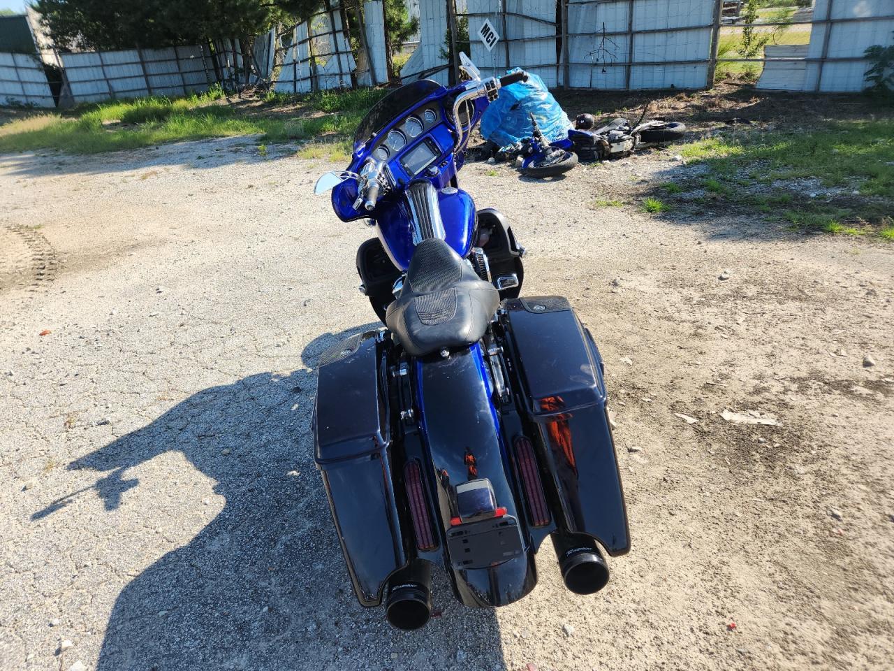2017 Harley-Davidson Flhxse Cvo Street Glide - Фото 4