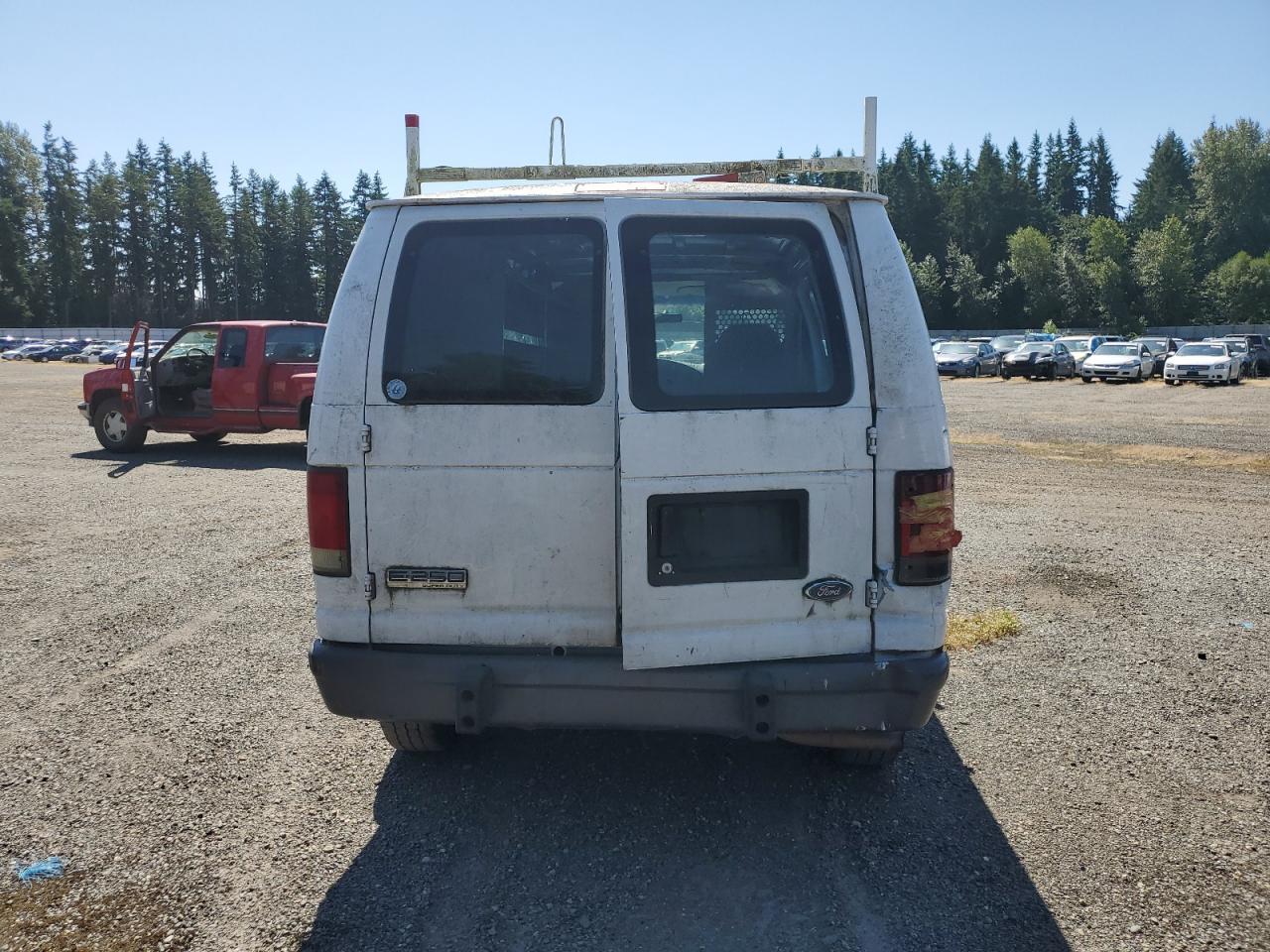 2007 Ford Econoline E250 Van - Image 6