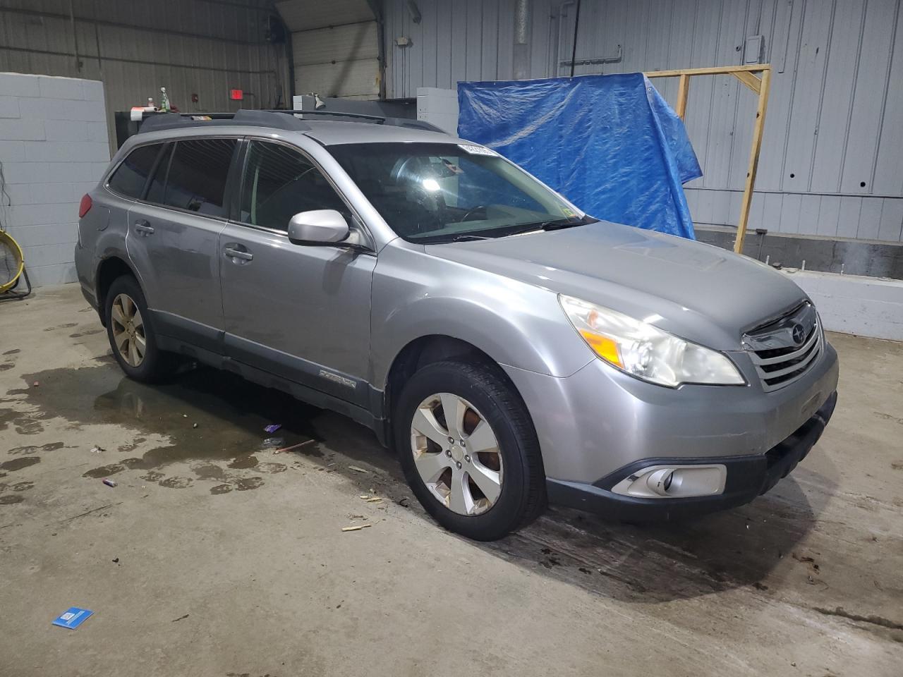 2010 Subaru Outback 2.5I Premium - Image 4