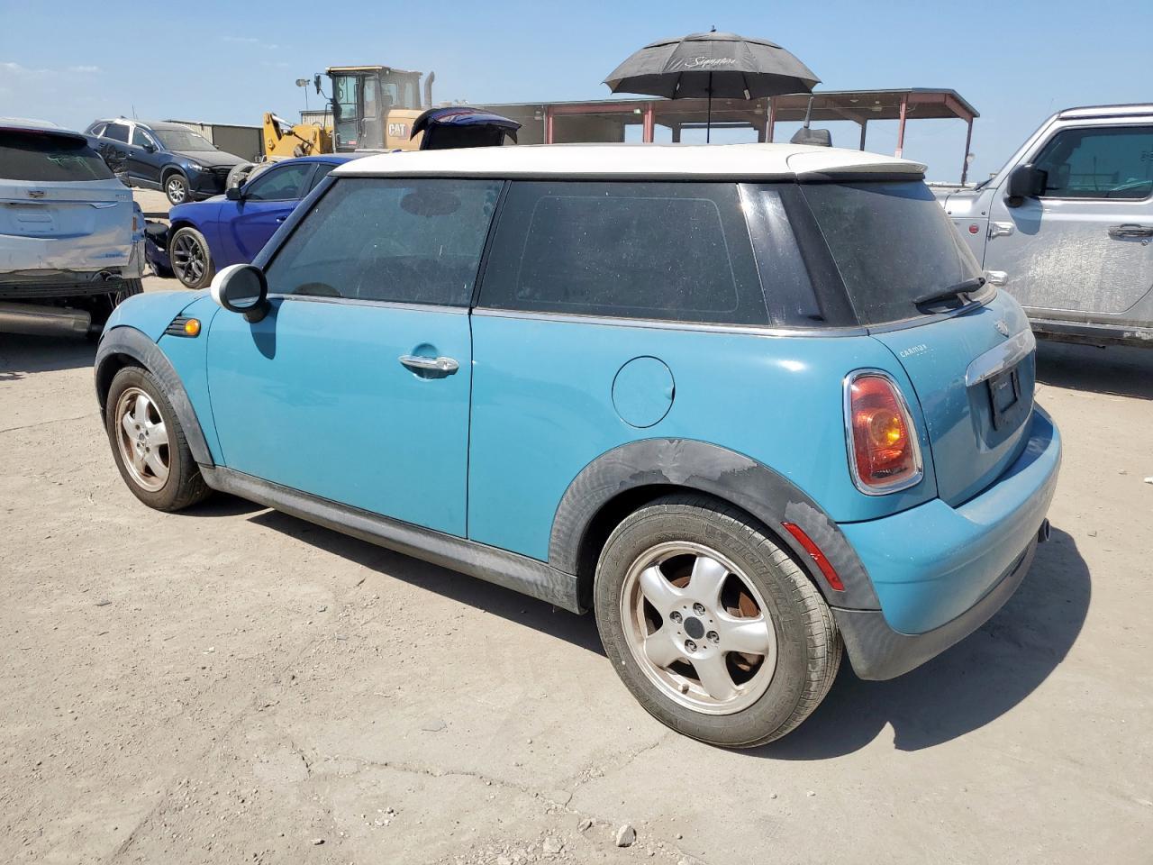 2010 Mini Cooper - Image 2