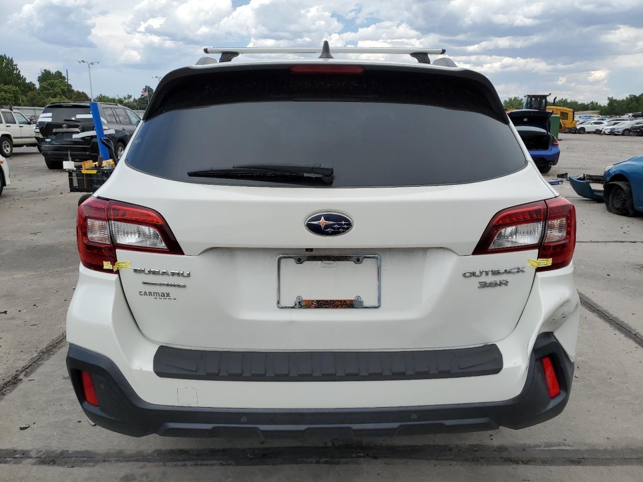 2018 Subaru Outback Touring - Image 6