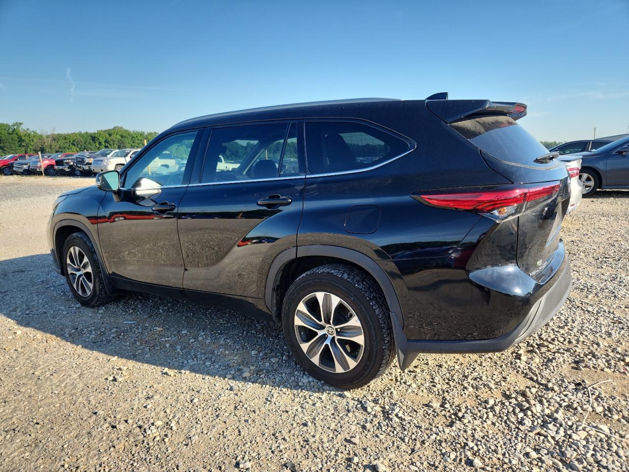 2022 Toyota Highlander Xle - Фото 2