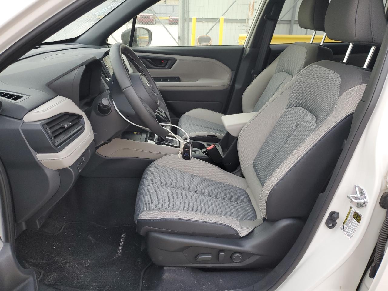 2025 Subaru Forester Premium - Фото 7