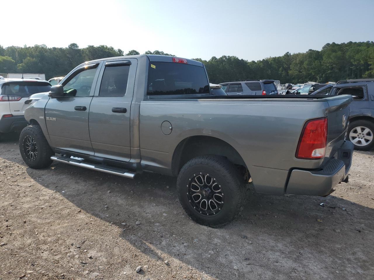 2009 Dodge Ram 1500 - Фото 2