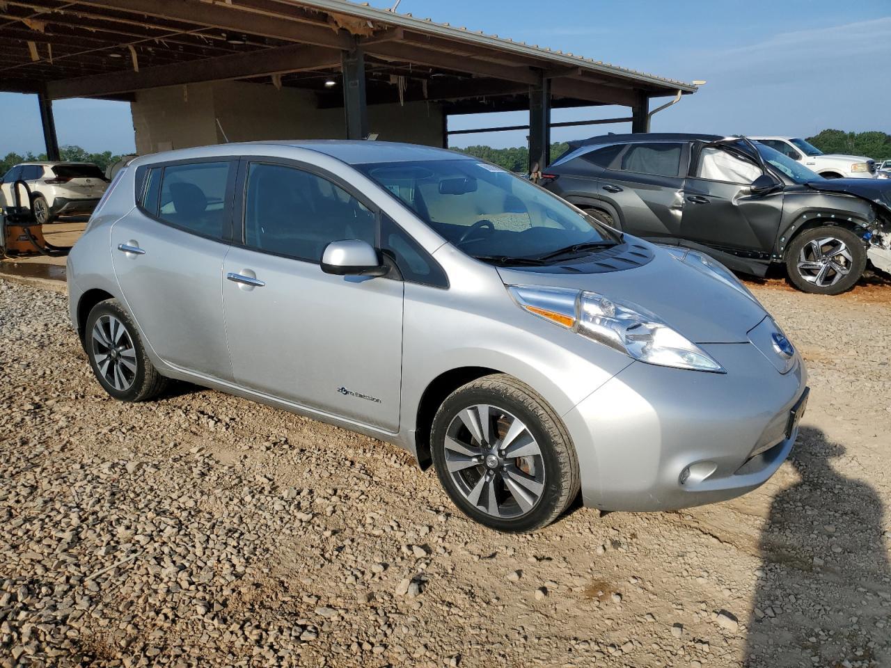2015 Nissan Leaf S - Фото 4