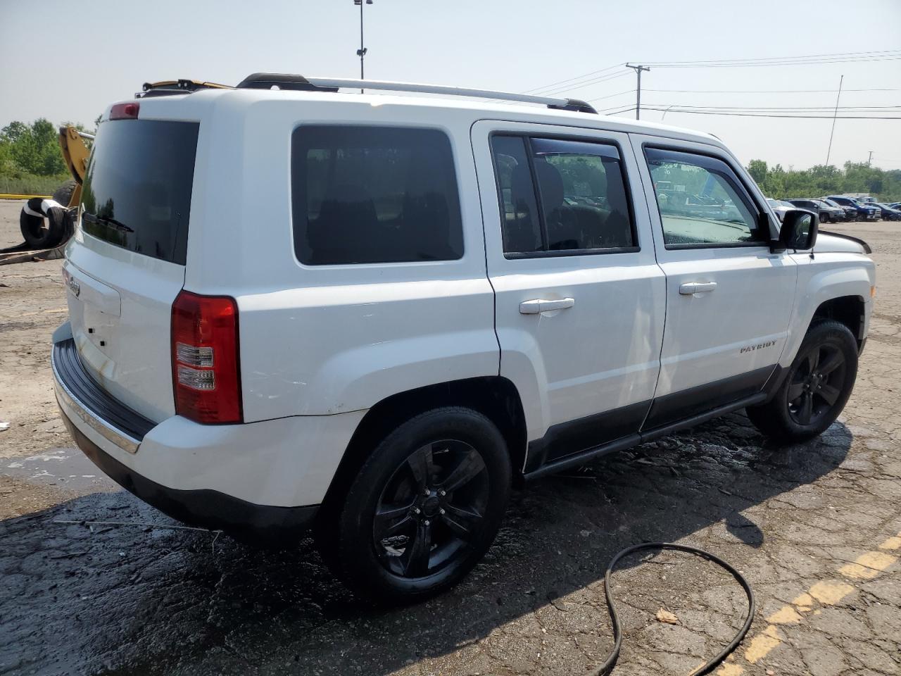 2012 Jeep Patriot Latitude - Фото 3