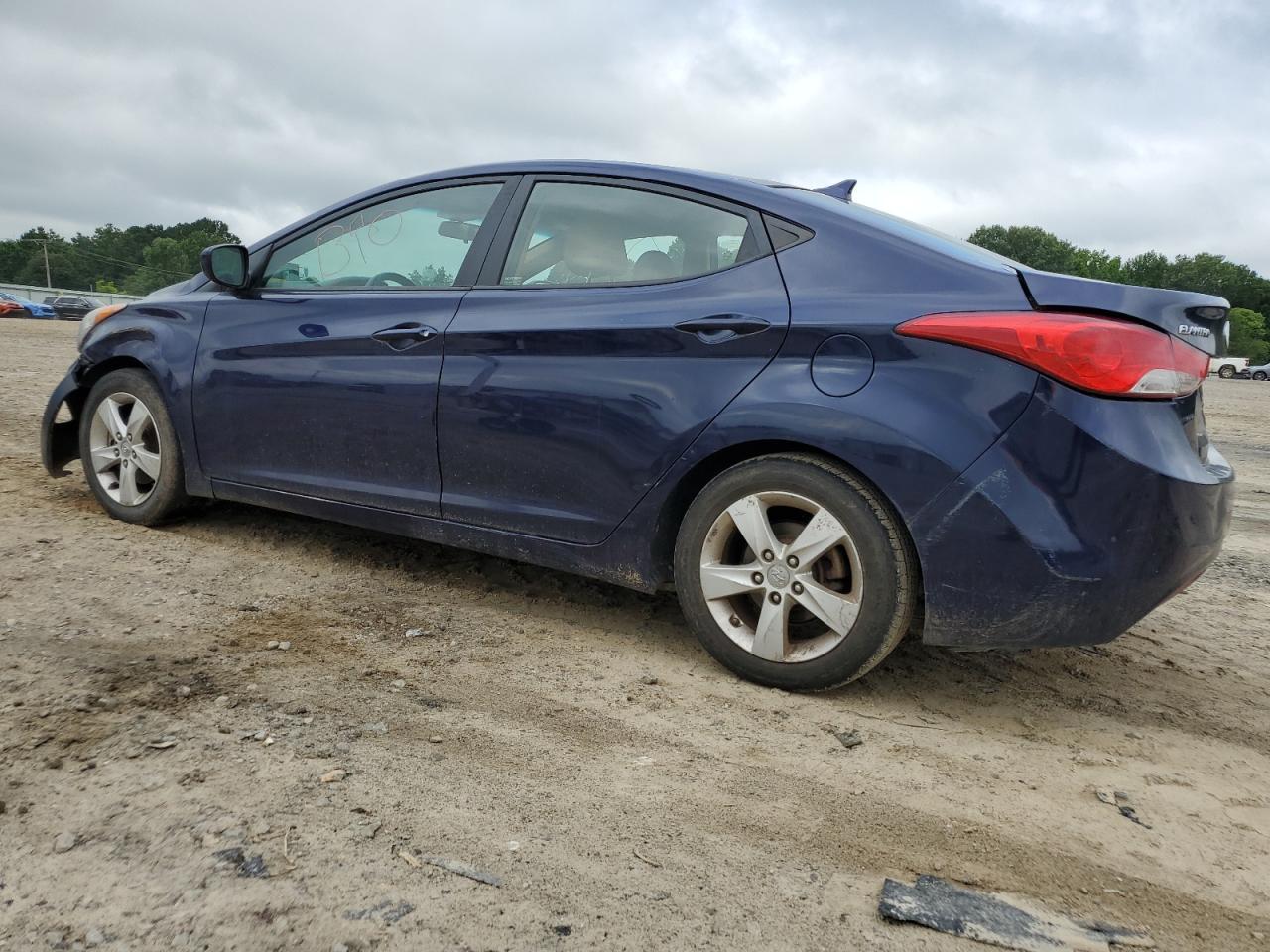 2013 Hyundai Elantra Gls - Image 2
