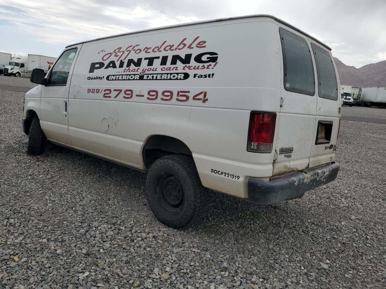 2014 Ford Econoline E250 Van - Фото 2