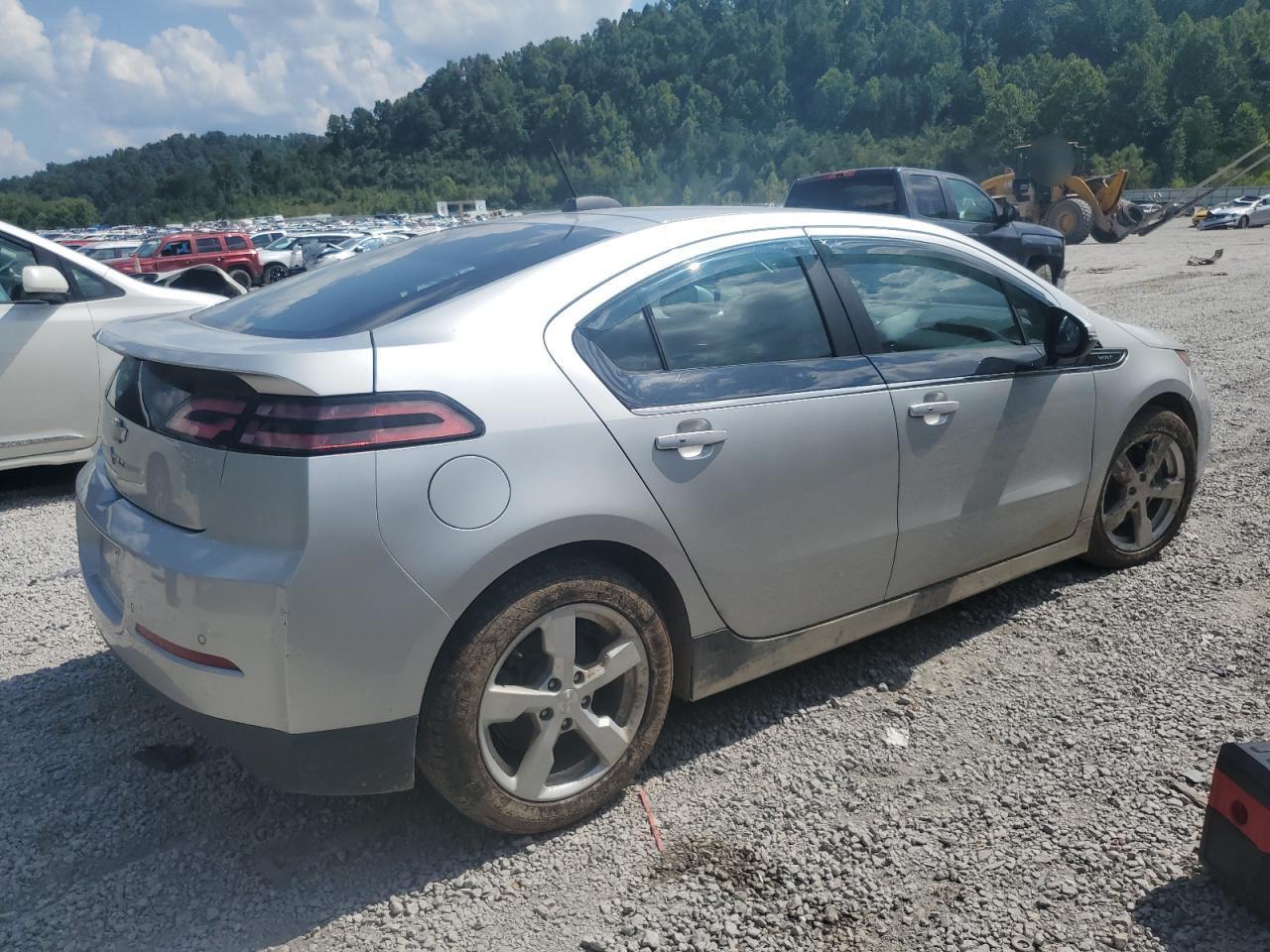 2015 Chevrolet Volt - Фото 3