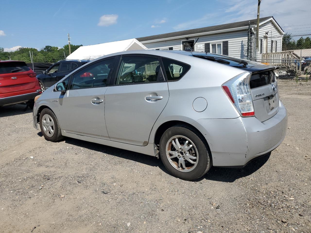 2011 Toyota Prius - Фото 2