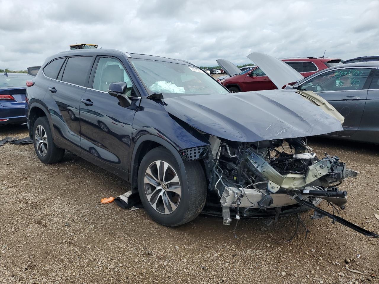 2022 Toyota Highlander Xle - Image 4