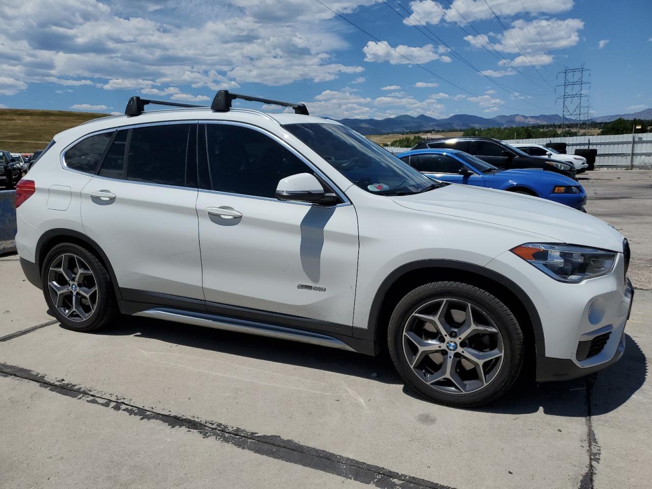 2017 BMW X1 xDrive28I - Фото 4