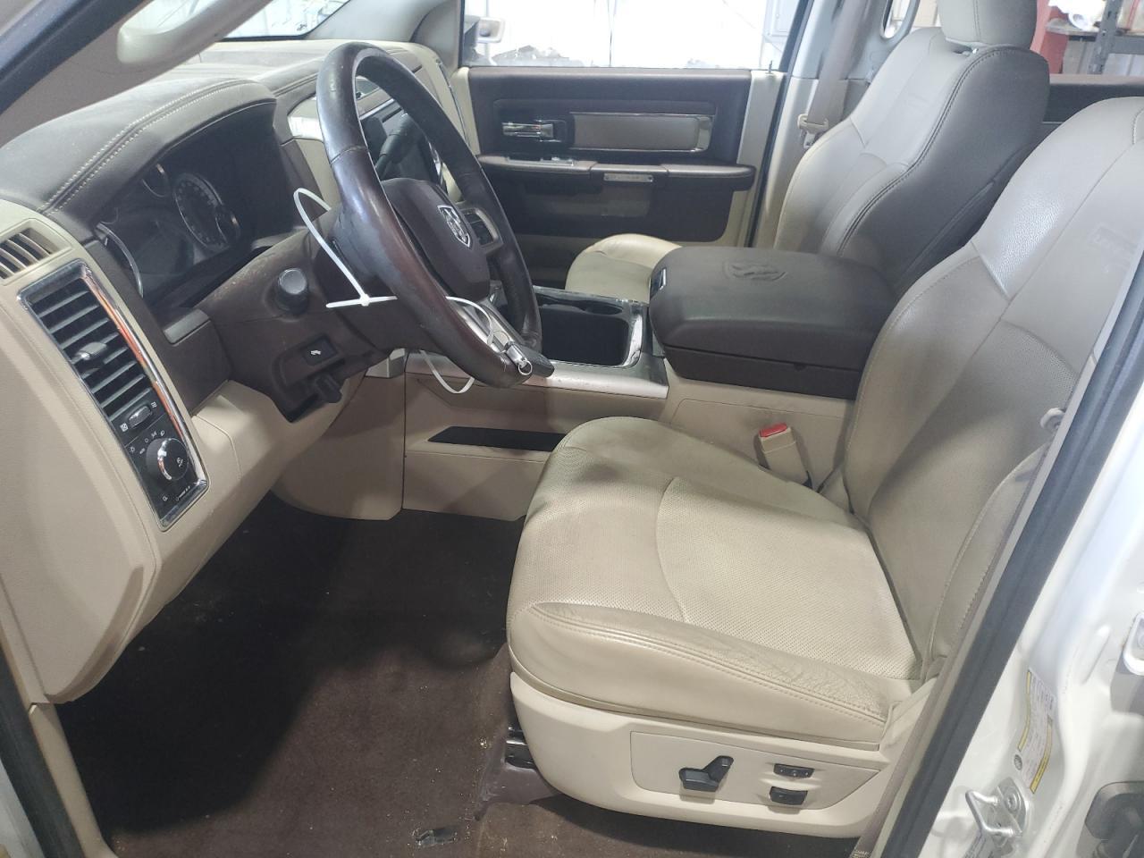 2016 Ram 3500 Laramie - Image 7