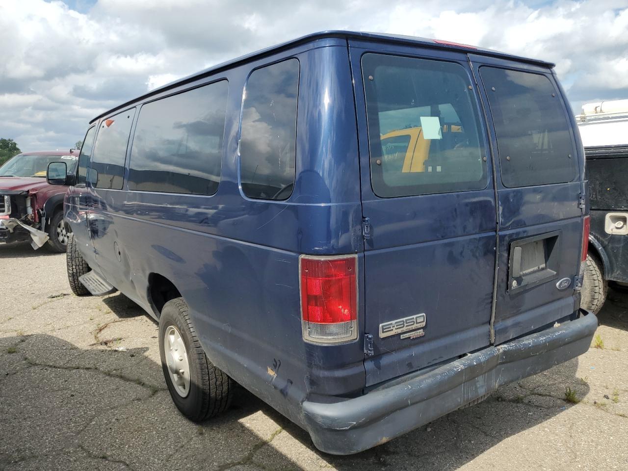2008 Ford Econoline E150 Van - Фото 2