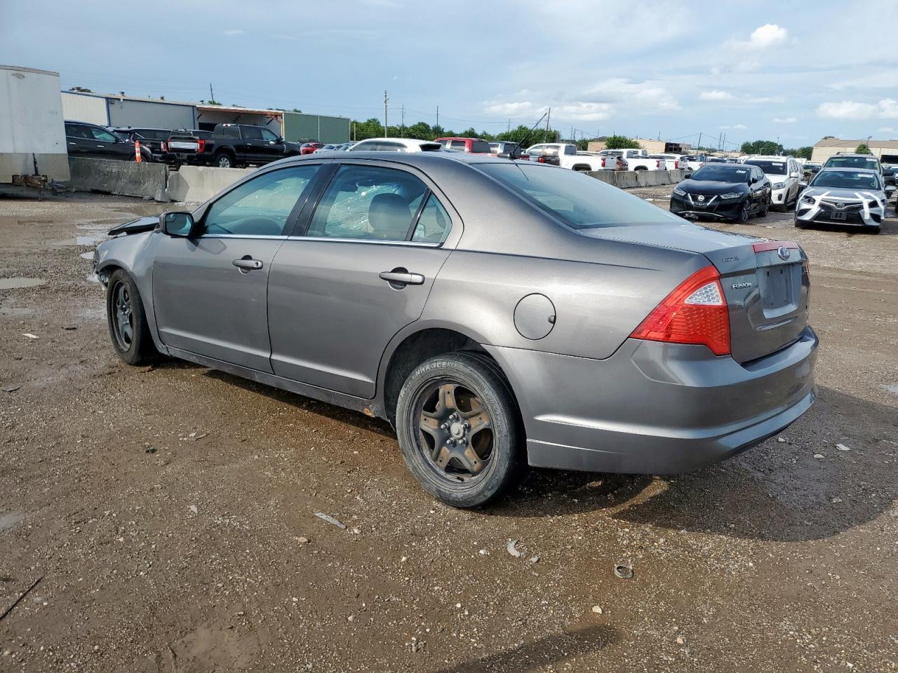 2011 Ford Fusion Se - Фото 2