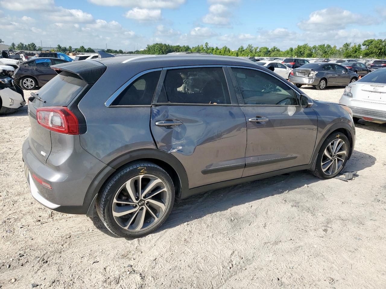 2018 Kia Niro Touring - Image 3