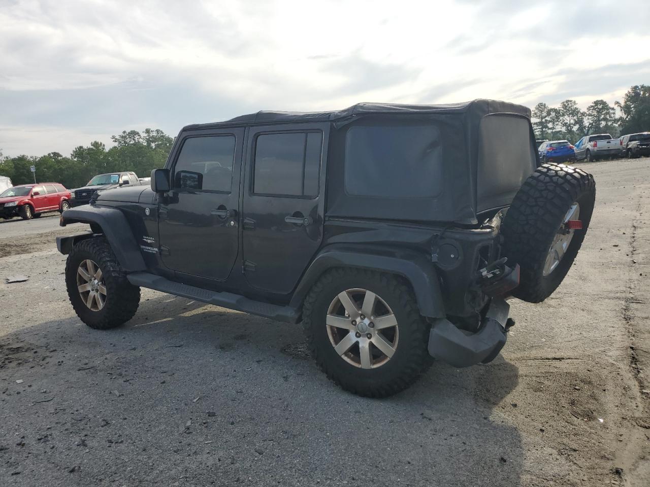 2012 Jeep Wrangler Unlimited Sahara - Фото 2