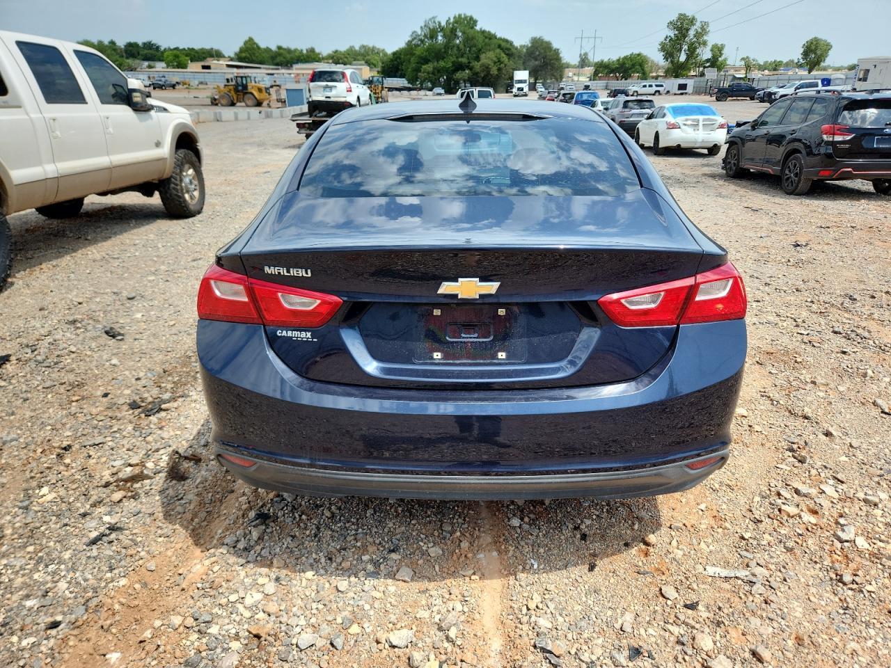 2018 Chevrolet Malibu Ls - Image 6