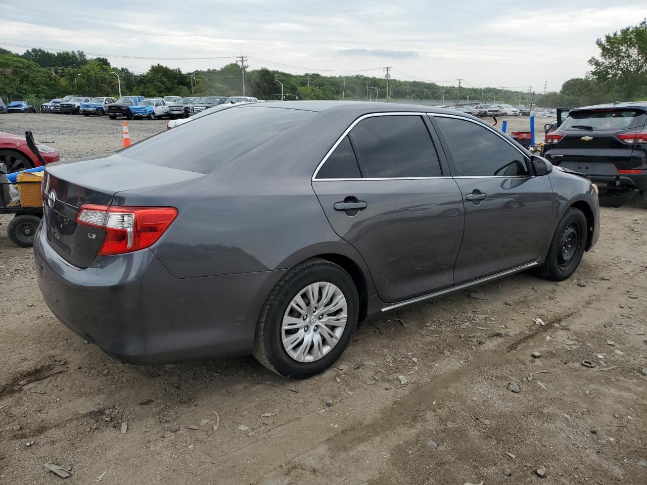 2012 Toyota Camry Base - Фото 3
