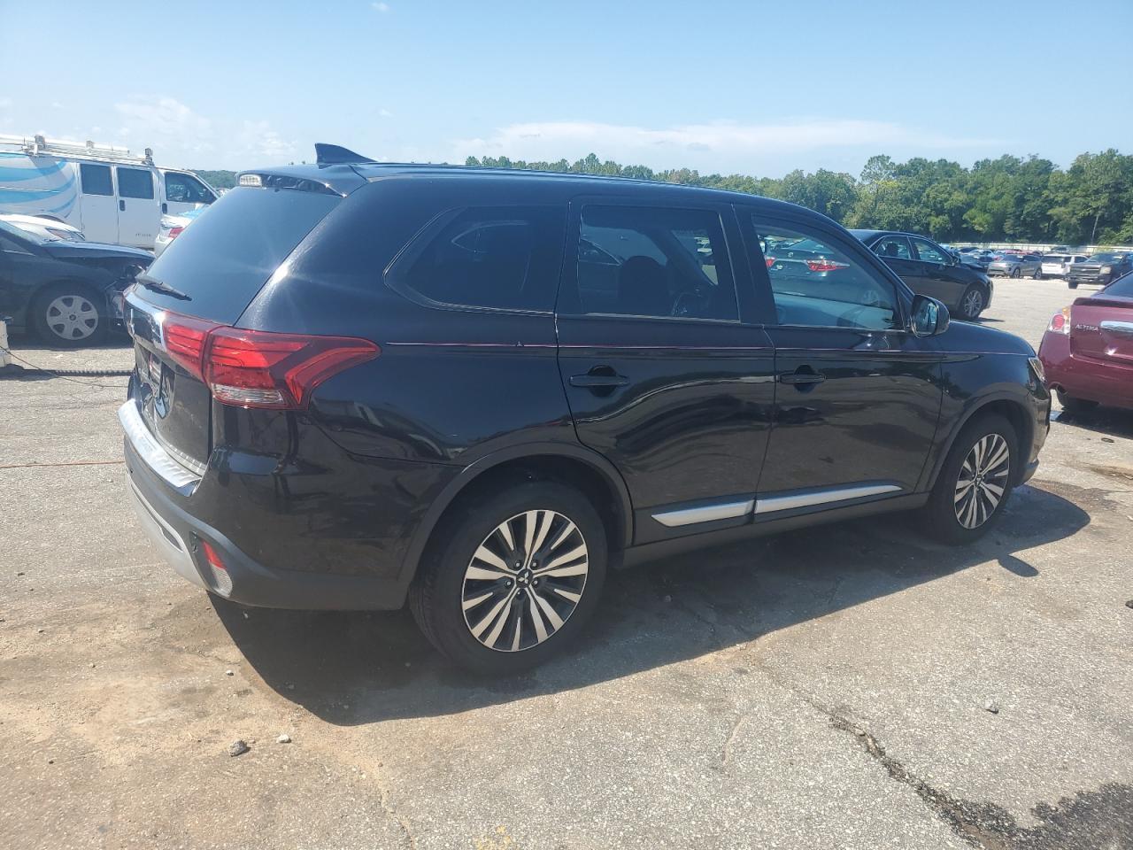 2020 Mitsubishi Outlander Es - Фото 3