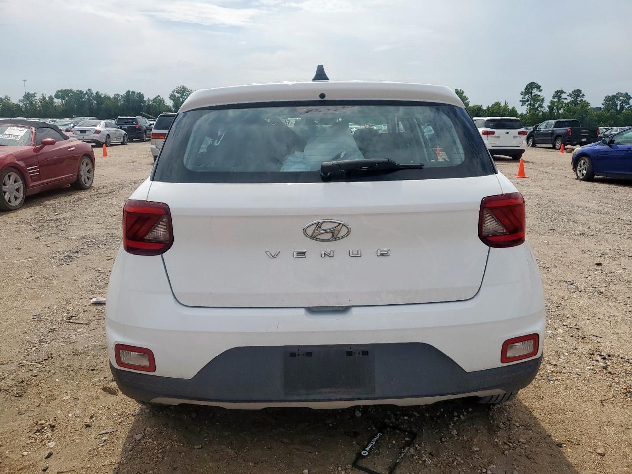 2021 Hyundai Venue Se - Image 6