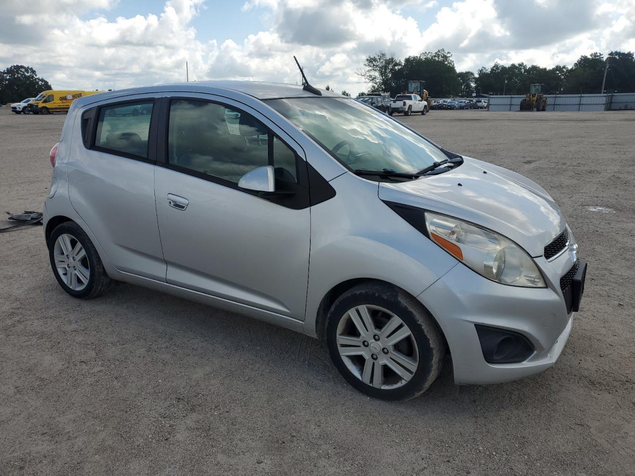 2014 Chevrolet Spark 1Lt - Image 4