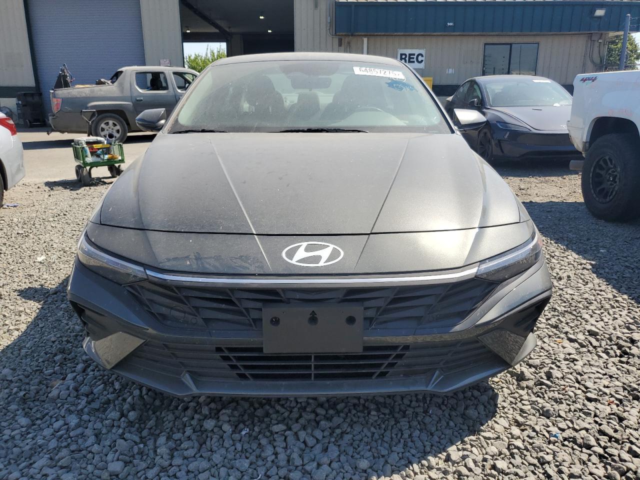 2024 Hyundai Elantra Se - Image 5