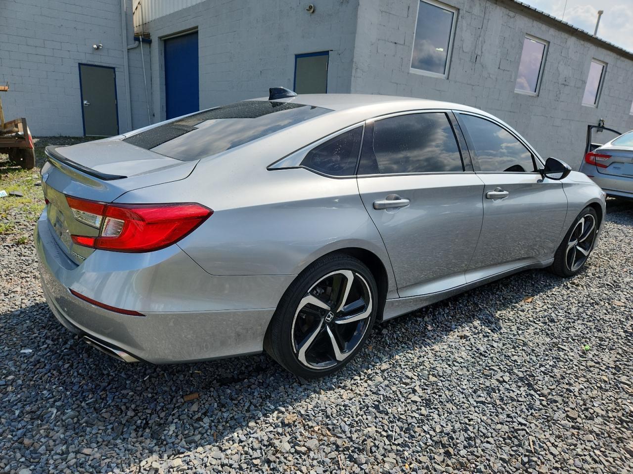 2022 Honda Accord Sport - Image 3